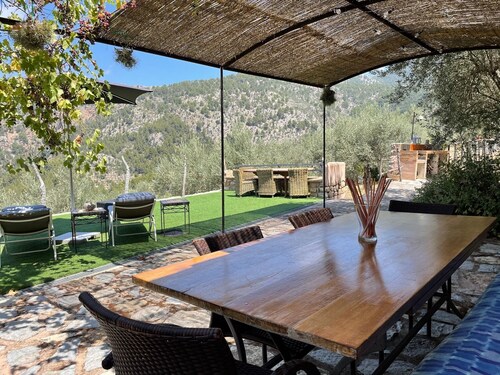 Mountain Cottage in Mallorca, secluded area with BBQ and private swimming pool