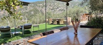 Mountain Cottage in Mallorca, secluded area with BBQ and private swimming pool