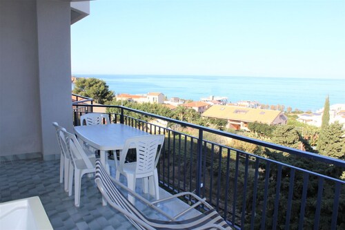 APPARTEMENT-2 PROCHE MER-PARKING PRIVÉ-VUE PANORAMIQUE