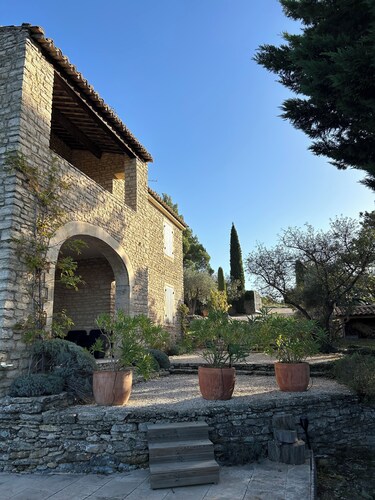 Beautiful property in one of the most beautiful villages of Provence: Gordes