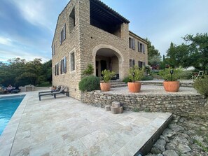 Piscine extérieure, piscine chauffée