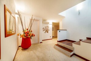 Interior - Villa Brandinchi: amazing villa with seaview, close to the beach with professional desinfection. (Capo Coda Cavallo)