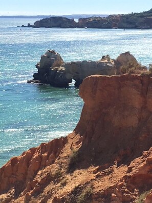 Beach nearby, beach towels - Modern Spacious Poolside, Ground-floor apartment in Corcovada Albufeira (Albufeira)