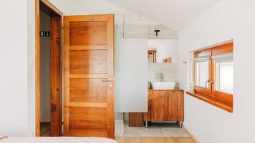 2 quartos, ferros/tábuas de passar roupa, Wi-Fi de cortesia