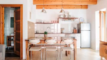 Geladeira, fogão, cooktop, lava-louças