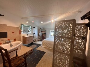5 Schlafzimmer, Bügeleisen/Bügelbrett, Reisekinderbett, kostenloses WLAN