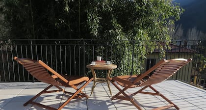 Modernes Ferienhaus mit Pool & Sonnenterrassen in Bagni Di Lucca.