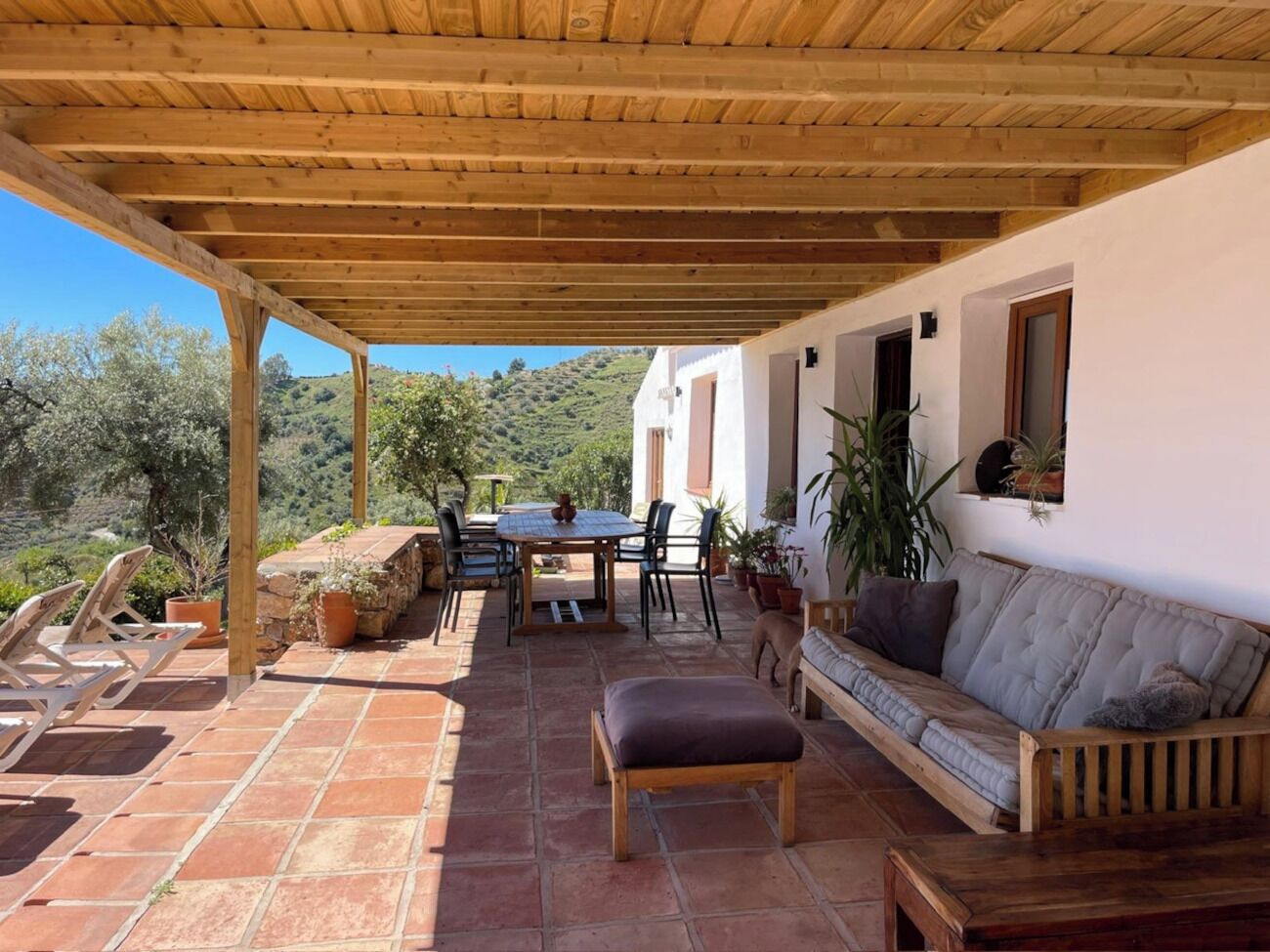 屋外ダイニングエリア