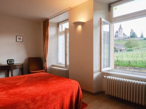 2 Schlafzimmer, Bügeleisen/Bügelbrett, Reisekinderbett, kostenloses WLAN