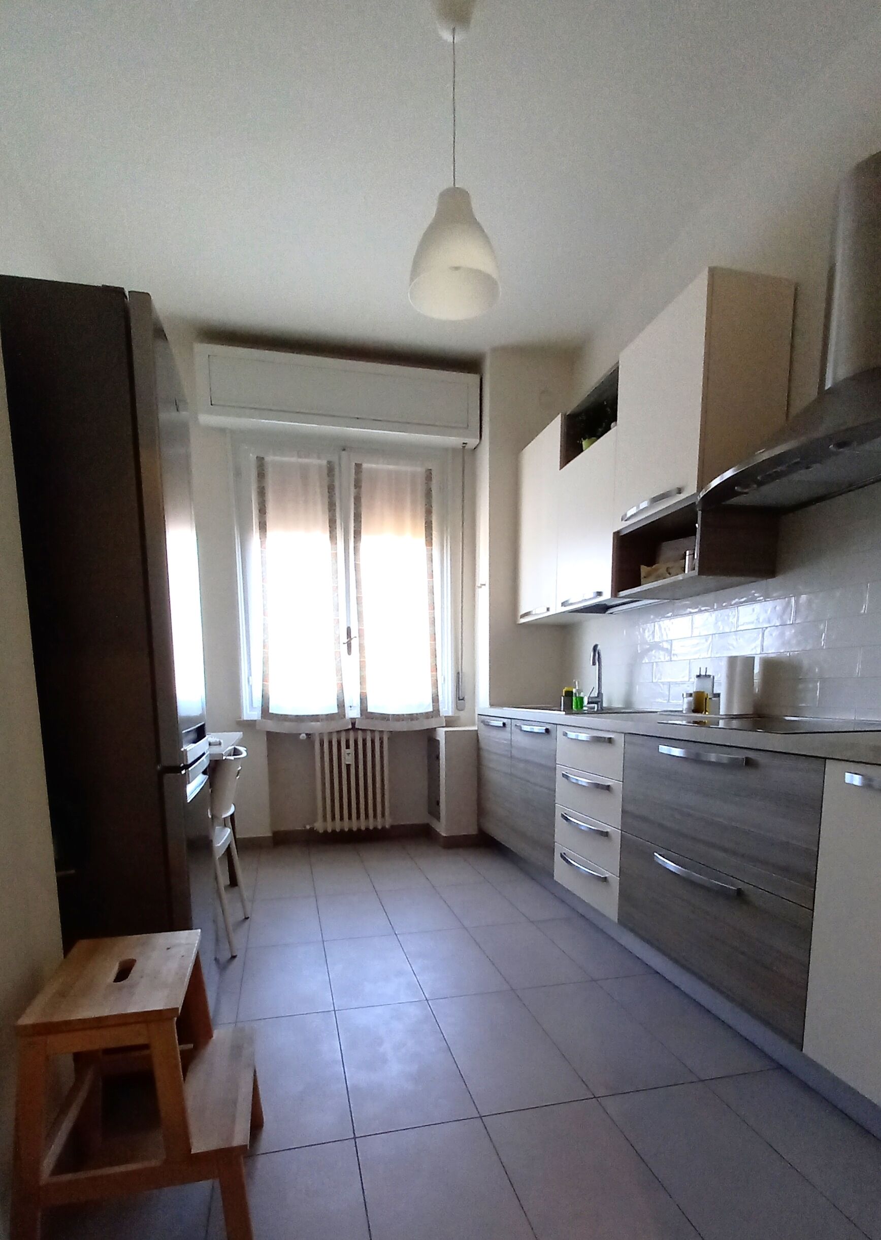 Spacious and quiet downtown area.