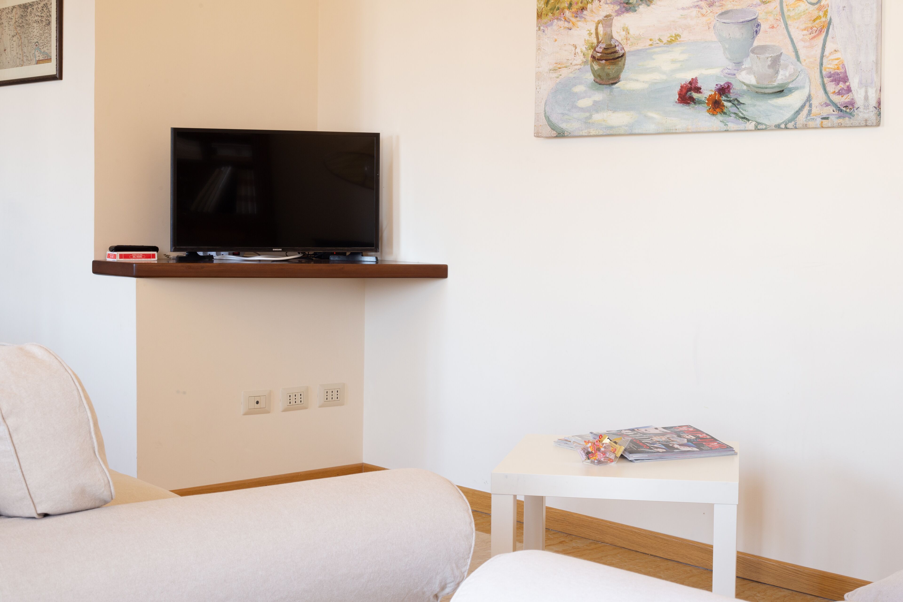 Spacious and quiet downtown area.