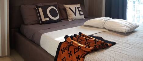 2 bedrooms, bed sheets