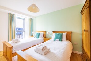 2 habitaciones, tabla de planchar con plancha y wifi gratis 