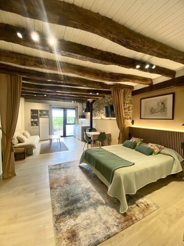 Enjoy our cozy 40m² diaphanous loft. Comfort and relaxation.