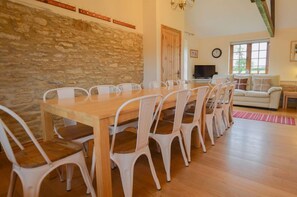 Dining - The Cotswold Manor Cottage, Exclusive Hot Tub, Games Barn, 70 acres of Parkland (Bampton)