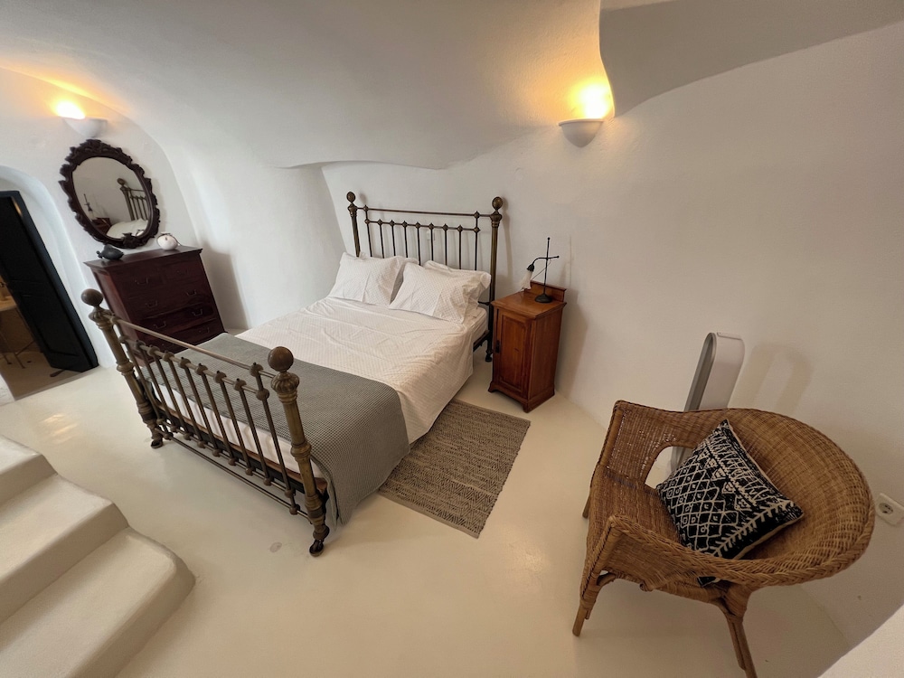 Spiti Stelios Restauriertes Traditionelles Haus Mit Atemberaubender Aussicht - Santorini