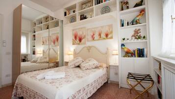 5 bedrooms, in-room safe, desk, soundproofing