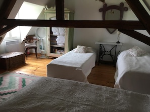 2 Schlafzimmer, Schreibtisch, WLAN, Bettwäsche