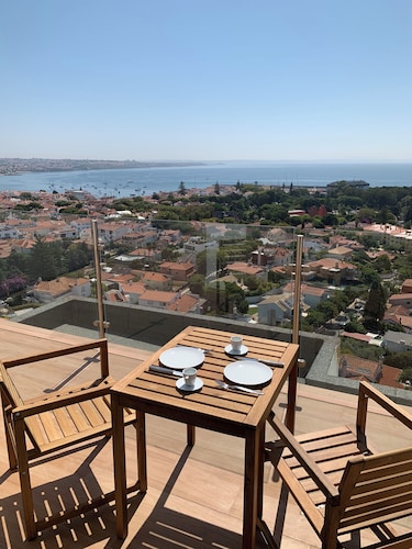 Penthouse Apartment Cascais, newly renovated with 360 terrace and stunning view 