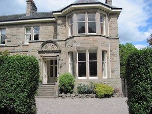 Exterior - Luxury Self Catering Holiday Apartment in Historic Stirling (Stirling)