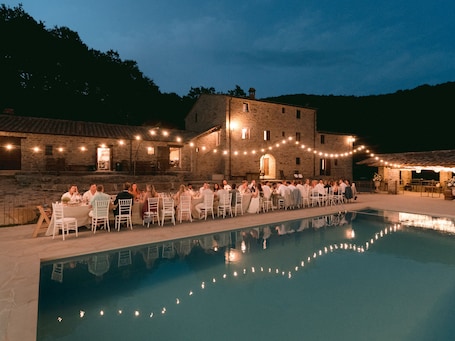 Pool. Villa Santarsa, 31 people, magnificent views and private pool, no neighbors