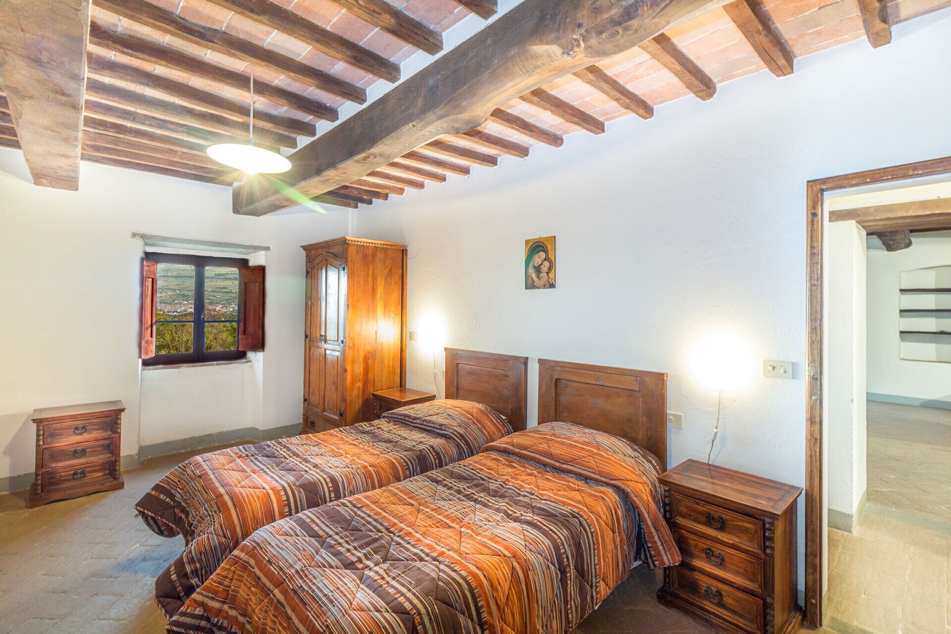 13 camere, ferro/asse da stiro, culla da viaggio, Wi-Fi gratuito