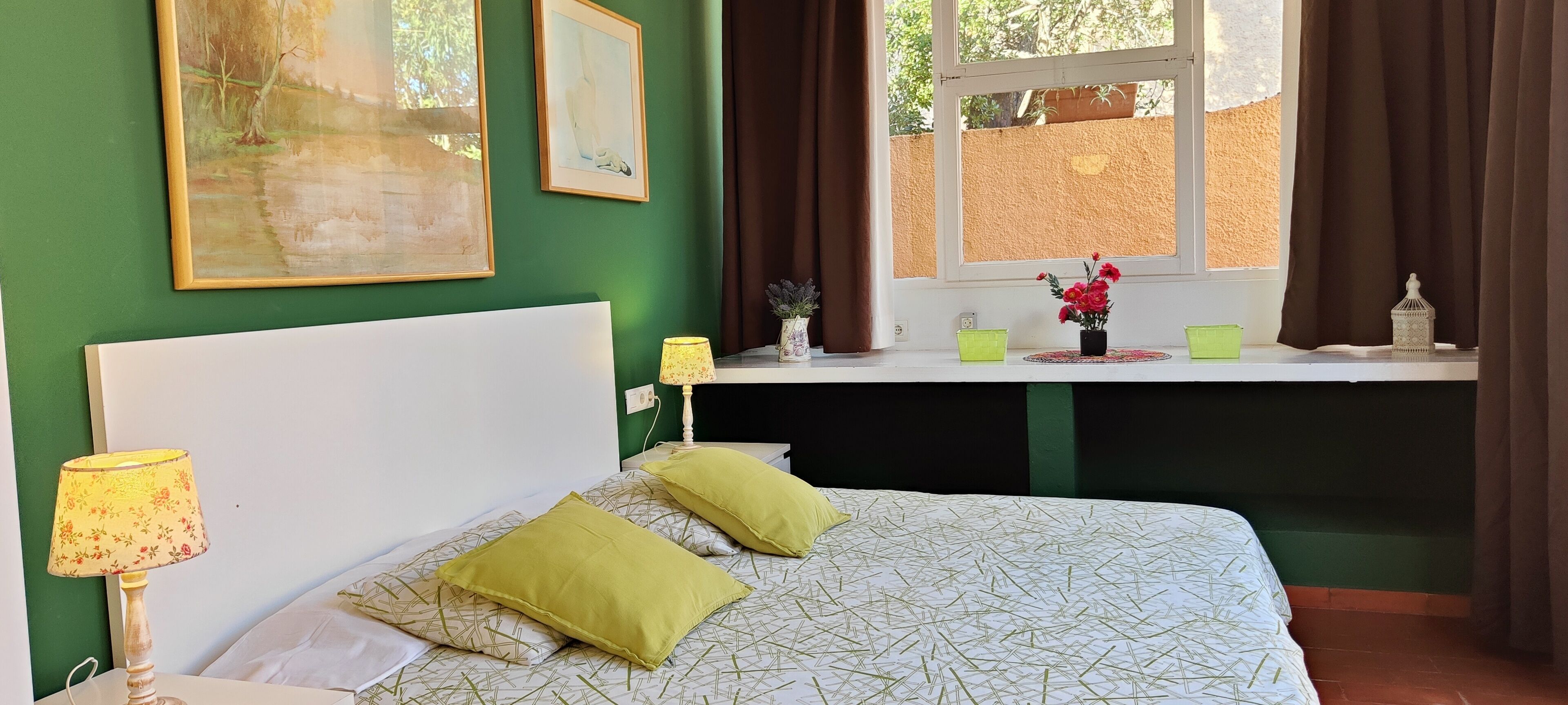 Unique house with garden at 45 meters  from the sand beach of la Fosca. 