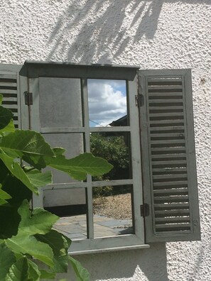 Exterior detail - Smart barn conversion. Perfect touring location, for beaches, moors & Cornwall (Exeter)