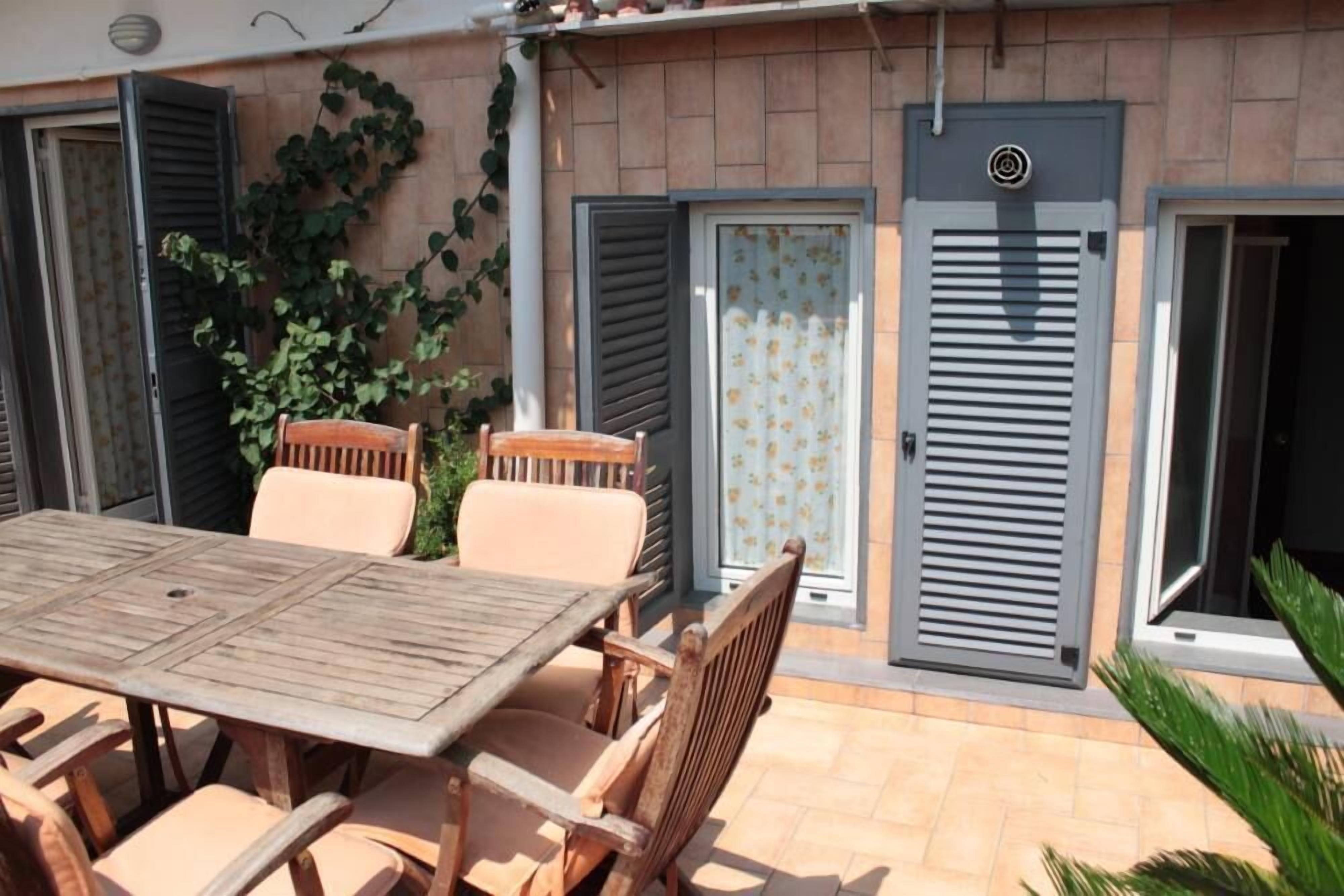 Apartment/ flat - Napoli