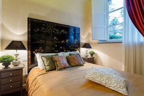 2 bedrooms, iron/ironing board