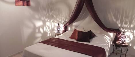 2 室のベッドルーム、アイロン / アイロン台、WiFi (無料)、ベッドシーツ