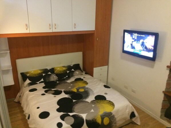 1 bedroom, in-room safe, iron/ironing board, Internet