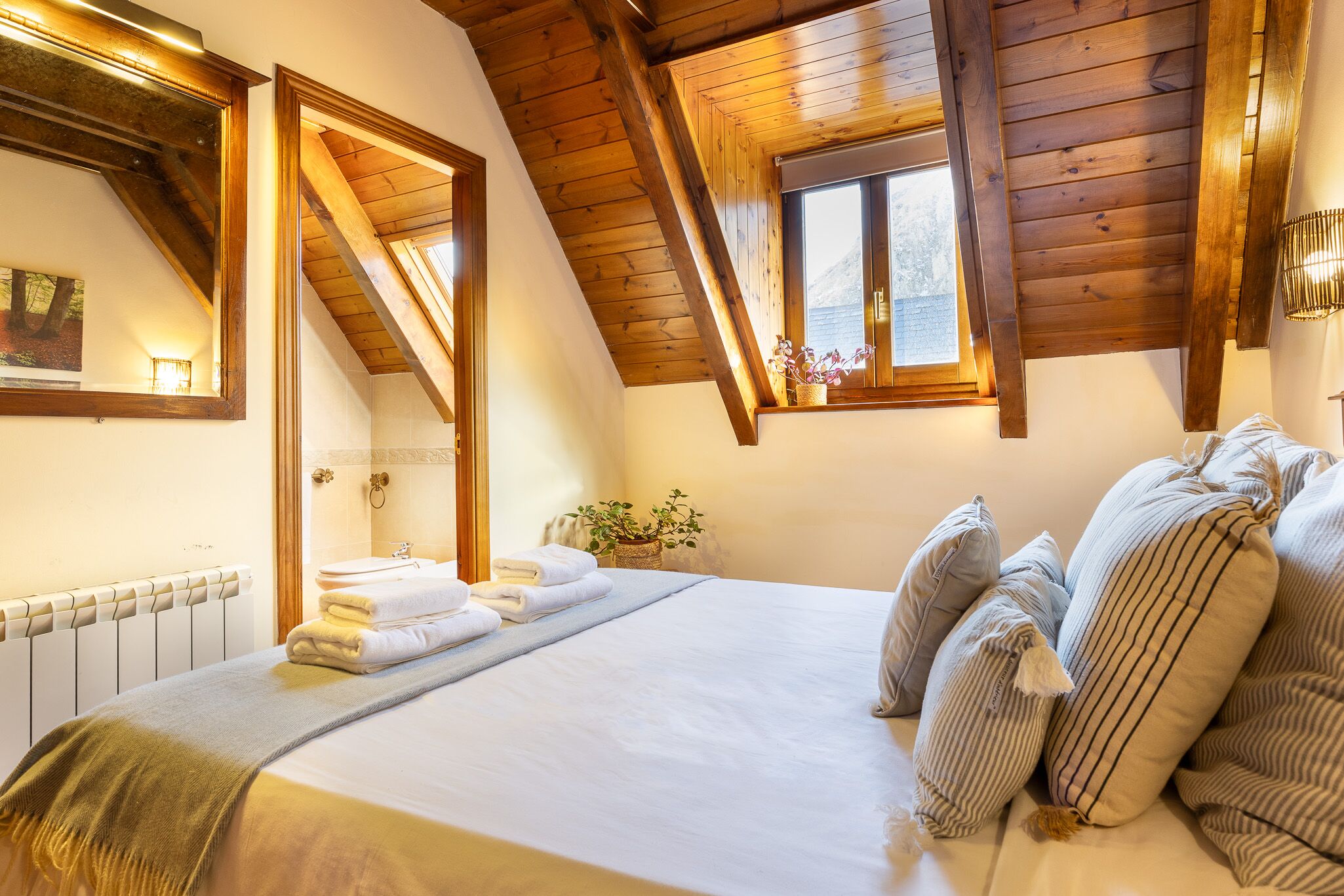 3 chambres, fer et planche à repasser, lit parapluie, Wi-Fi gratuit