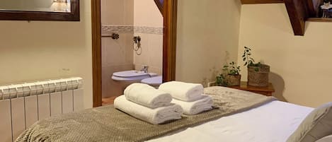 3 Schlafzimmer, Bügeleisen/Bügelbrett, Reisekinderbett, kostenloses WLAN