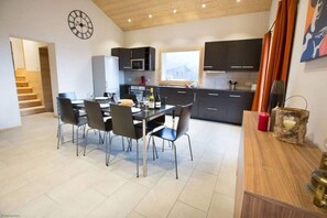 تناول الطعام