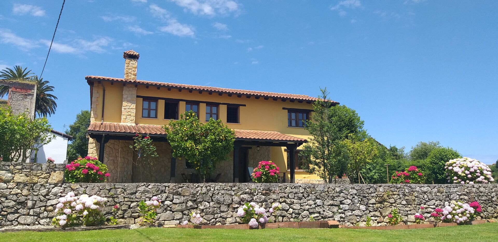 Gran Casa de Aldea La Llosa en Noriega.