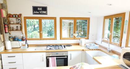 Ravissant gßte romantique restauré à un niveau élevé. 10% de réduction sur Brittany Ferries.
