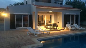 Alberca al aire libre