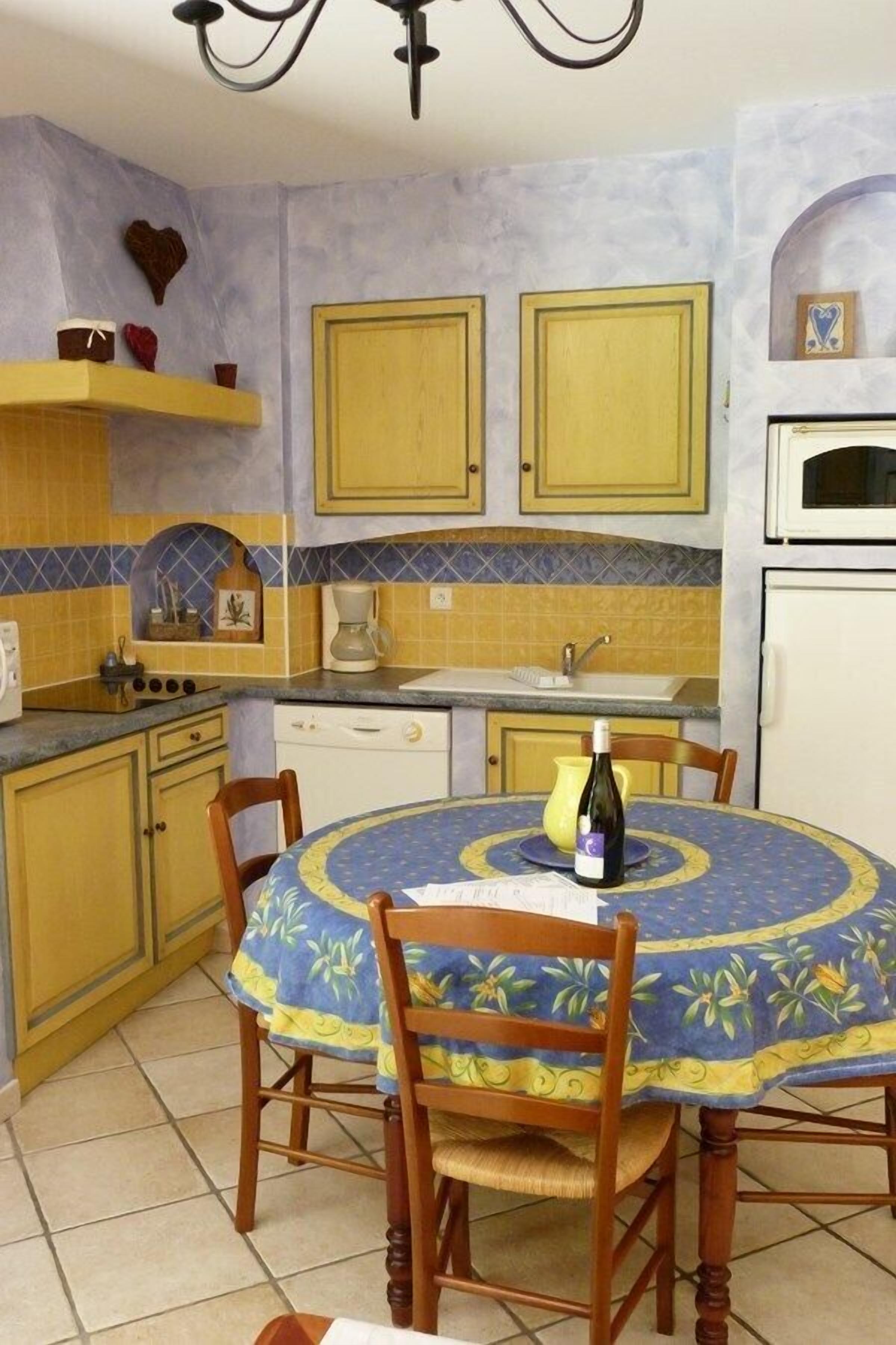 Apartment/ flat - Pernes les fontaines