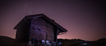 Chalet surrounded by greenery near MTB routes
