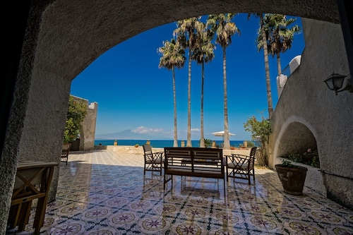 Villa enchanteresse, avec piscine privée et vue imprenable sur l'Etna Vulcano