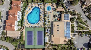 Indoor pool, outdoor pool, sun loungers