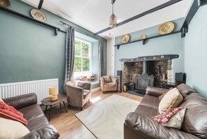 Smart-TV, peis, videospill og DVD-spiller