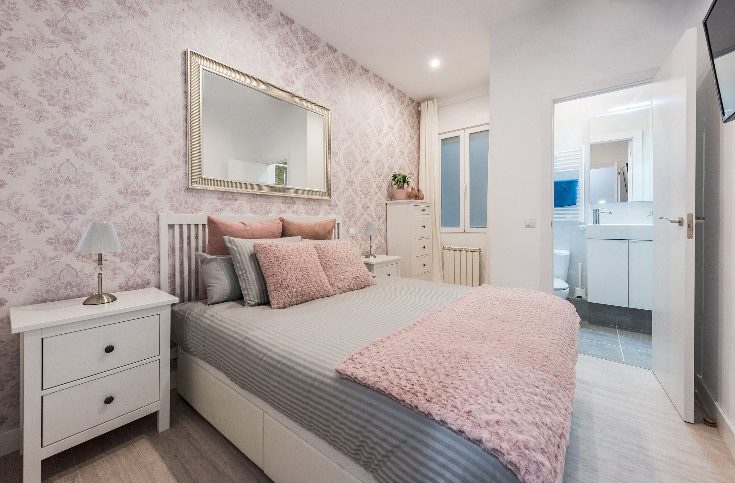 Céntrico apartamento en Malasaña con 3 Hab/3 baños y WiFi gratis