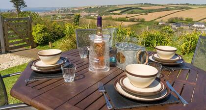 Ein entspannender Urlaub mit Meerblick. Privater Garten. Hundefreundlich. Sandige Strände. Holzbrenner