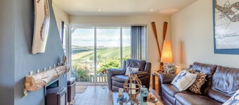 Cosy Coastal Getaway, Thurlestone. Garden. Beaches. Log Burner. Dog Friendly