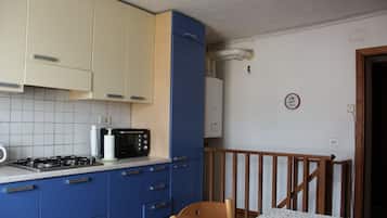 Kühlschrank, Ofen, Herdplatte, Geschirrspüler