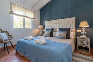 3 bedrooms, iron/ironing board, cribs/infant beds, WiFi