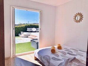 4 bedrooms, in-room safe, iron/ironing board, WiFi