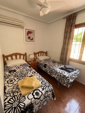 2 sovrum, strykjärn/strykbräda, resesäng och wi-fi